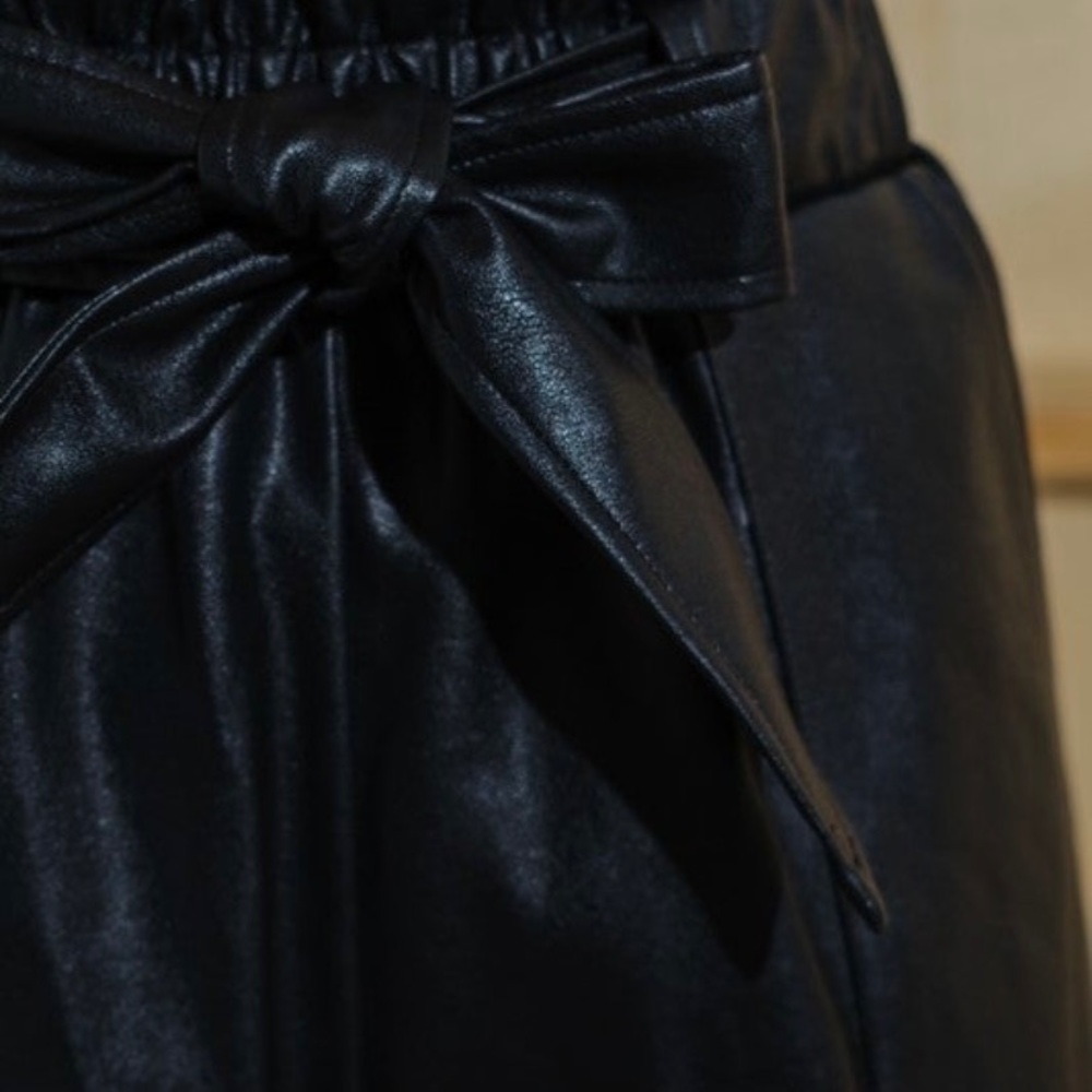 Paper bag leather shorts